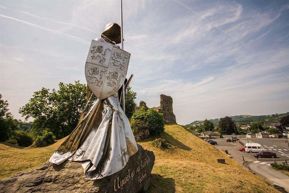 The Castle Hotel Llandovery Esterno foto