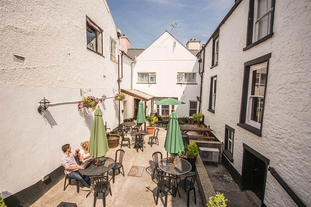 The Castle Hotel Llandovery Esterno foto