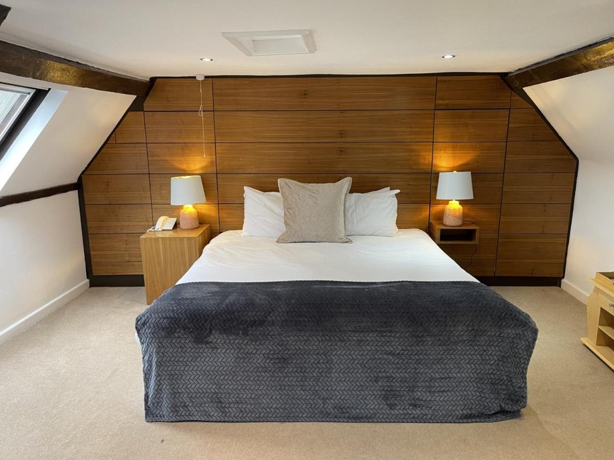 The Castle Hotel Llandovery Esterno foto