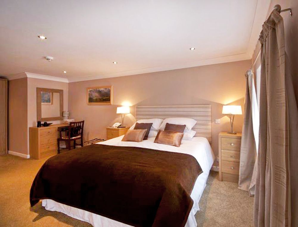 The Castle Hotel Llandovery Esterno foto